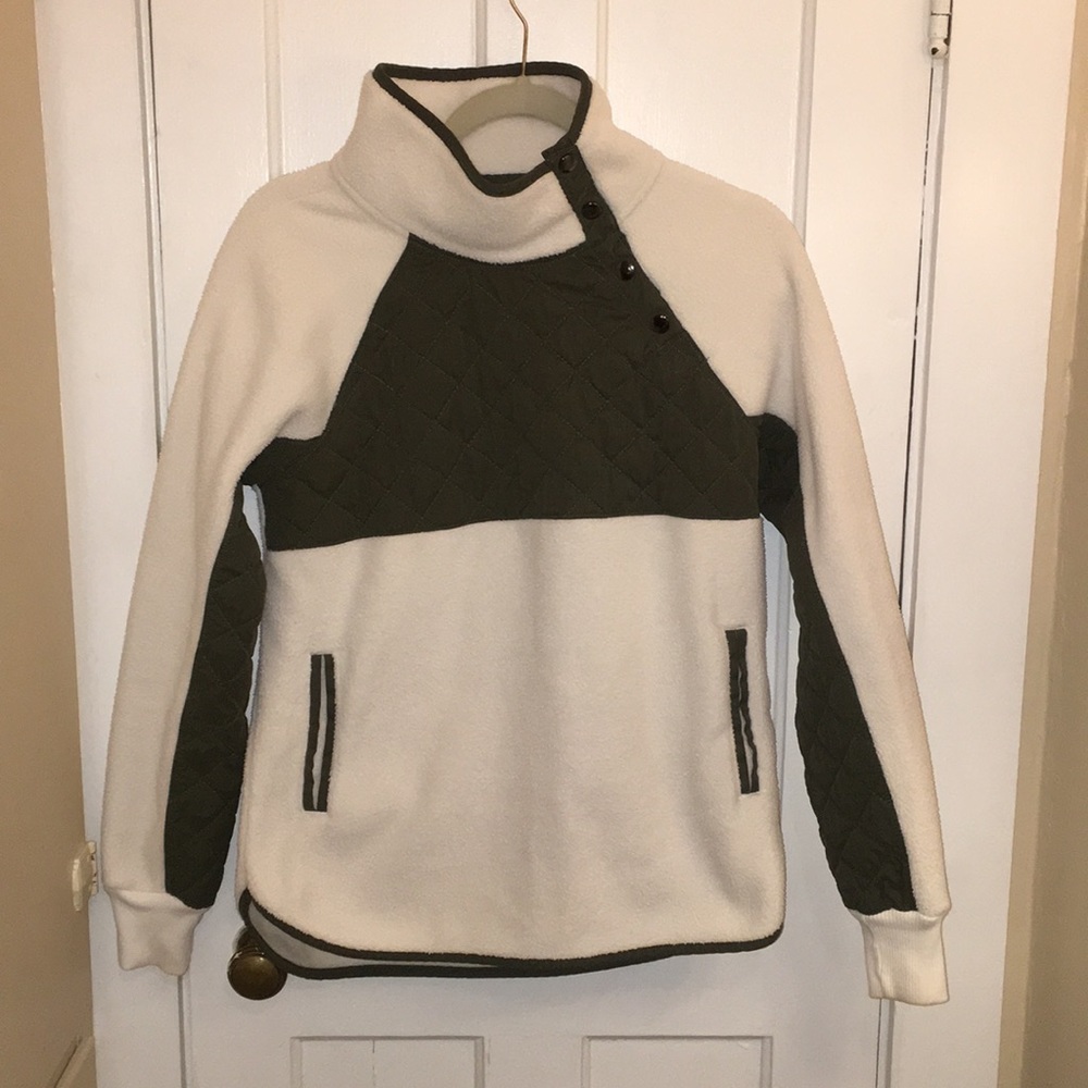 Quilted pull over